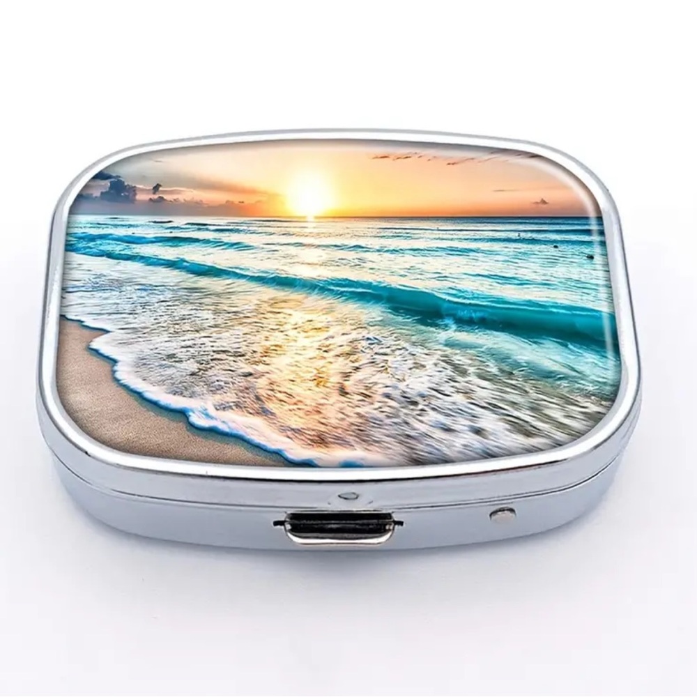 NEW| Pill Box Beach Tropical Theme Portable Case Medicine Organizer